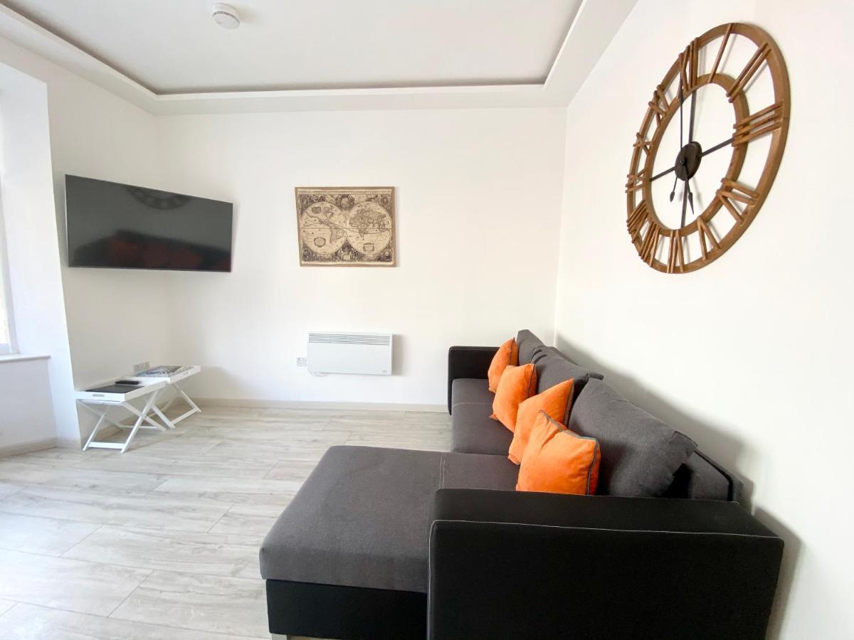 Princess Theatre View By Service Appartement *
